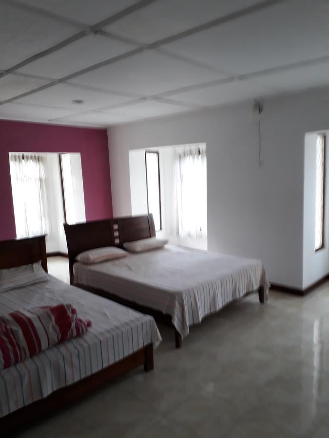 Hotel Rainyfreindz Nuwara Eliya Zewnętrze zdjęcie